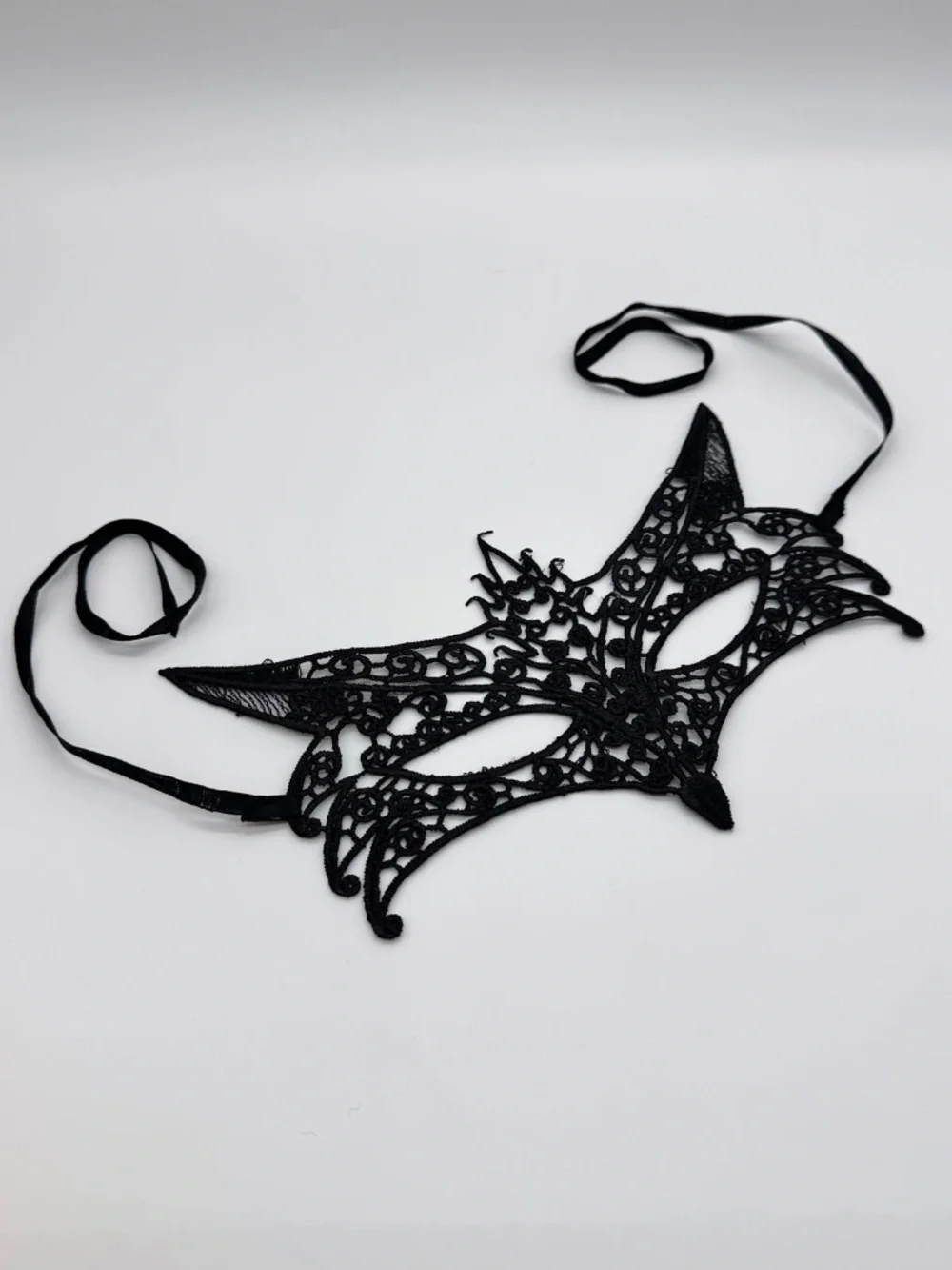Black Lace Masquerade Mask Fox Crown Gothic Halloween Costume Ball NWOT